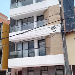 Medellin- Cerca Al Poblado - 301 Apartamento