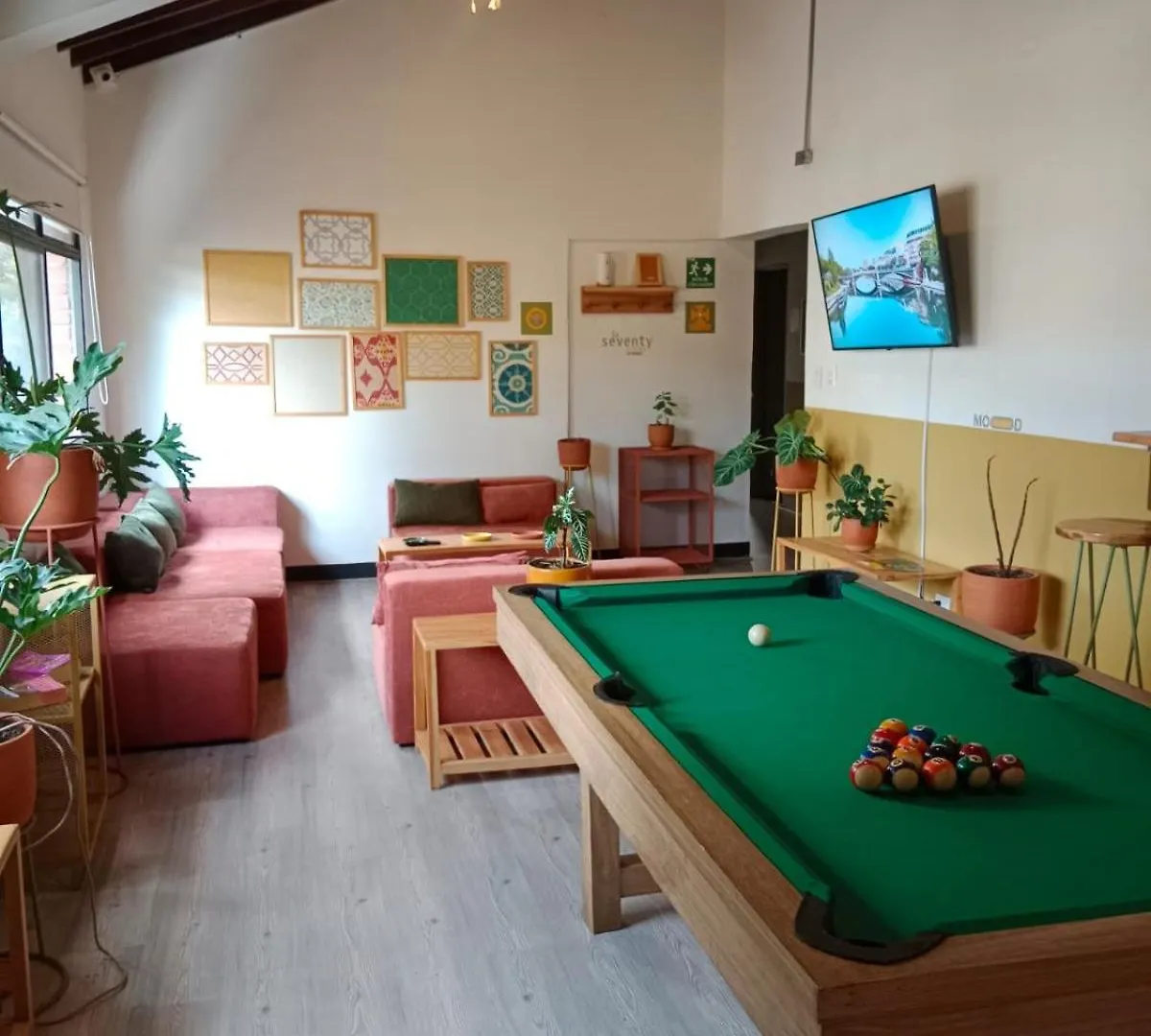 Apartments In La Seventy Μεντεγίν